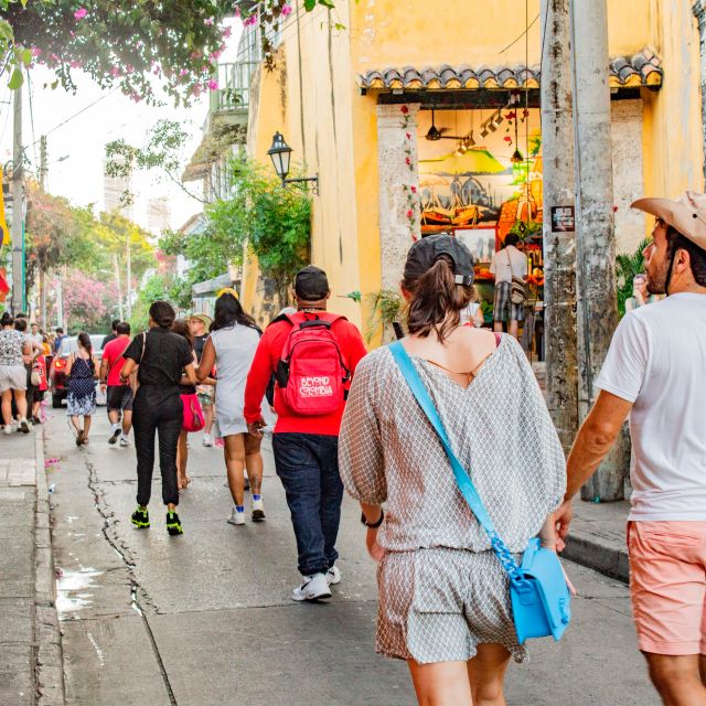 Getsemaní District at Night (With Dinner Included) - Dinner Options Available