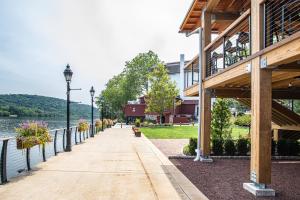 Ghost Light Inn - Guest Ratings and Feedback