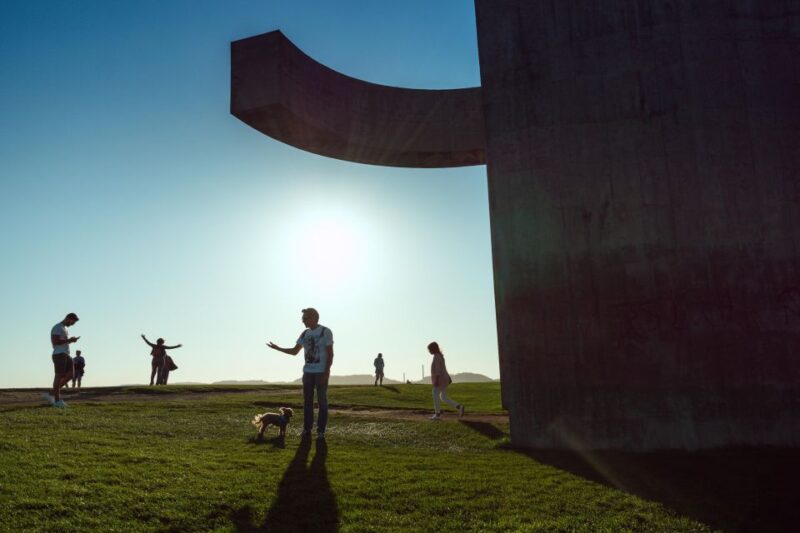 Gijón: Walking Tour of the Historic Center - Cantabrian Sea and Sailboat Views