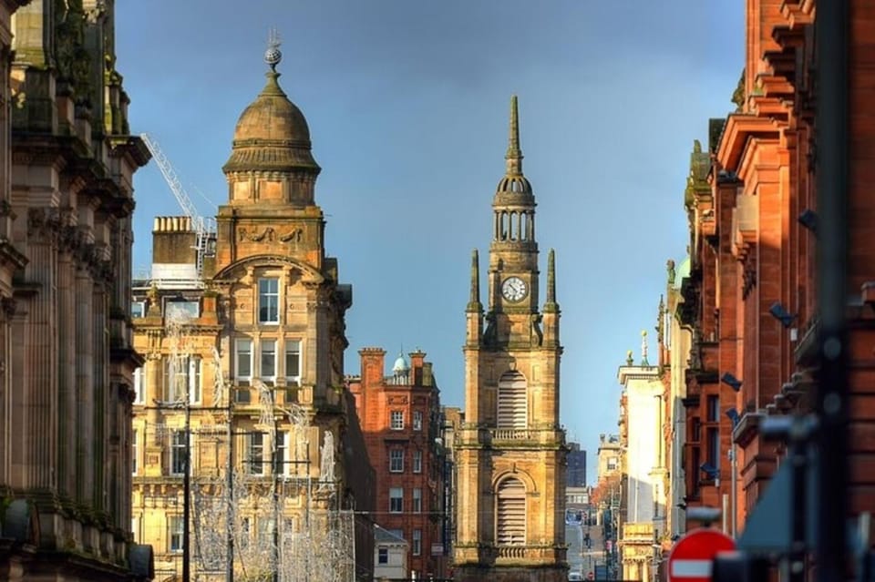 Glasgow: Must-See Attractions Guided Walking Tour - River Clyde and Shipbuilding Heritage