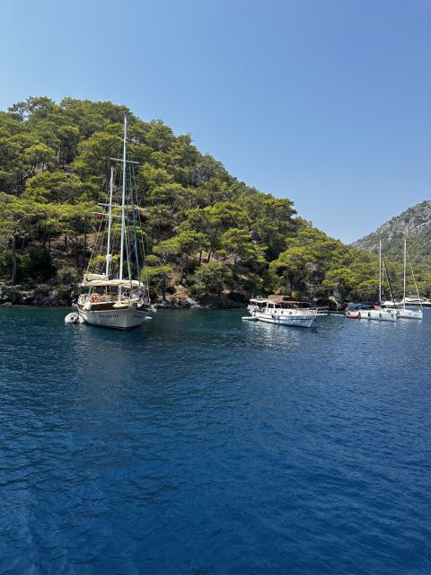 Gocek: Yacht Trip and 12 Island Full-Day Tour With Lunch - Amenities and Services