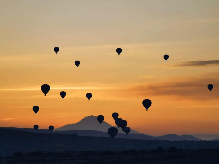 Göreme: Sunrise Göreme Valley Balloon Flight With Breakfast - What to Bring