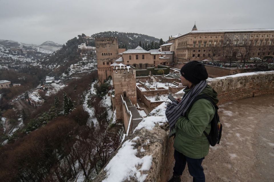 Granada Alhambra and Generalife Gardens Experience Tour - Important Information