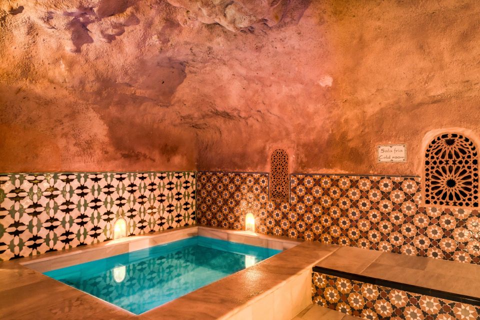 Granada: Hammam Al Ándalus With Massage - Included Amenities and Facilities