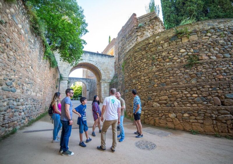 Granada: Water Paths History and Adventure Tour - Tour Highlights