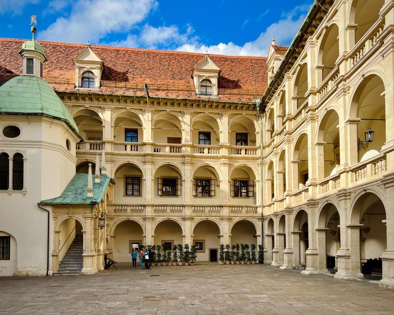 Graz: Tour With Private Guide - Inclusions and Amenities