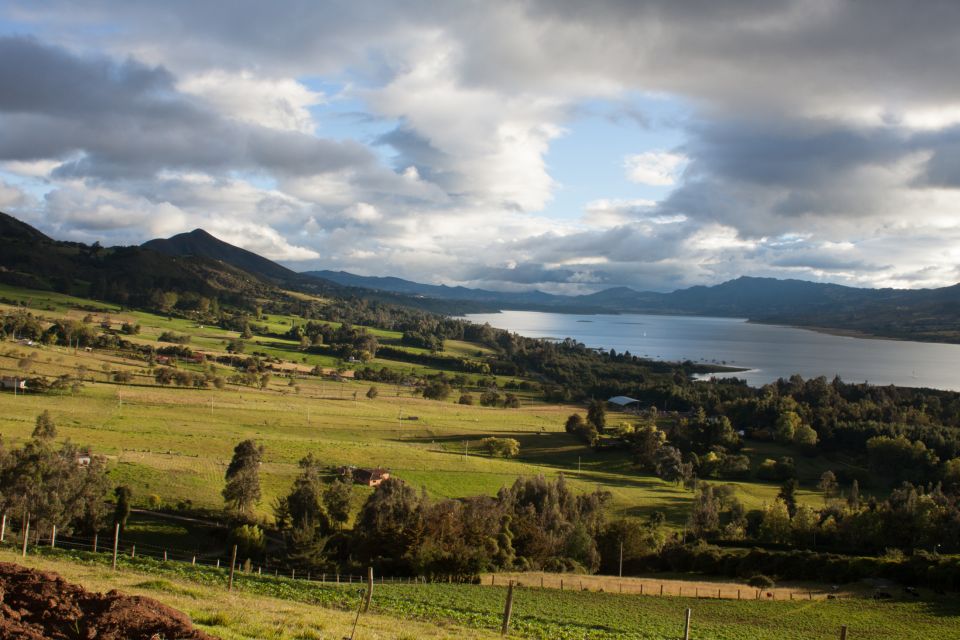 Guatavita Golden Lake - Hiking Trails and Natural Beauty