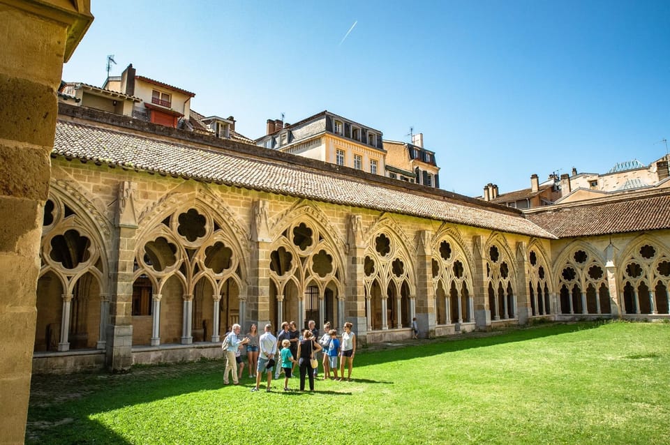 Guided Tour of the 5 Most Beautiful Towns in Basque Country - Ainhoa