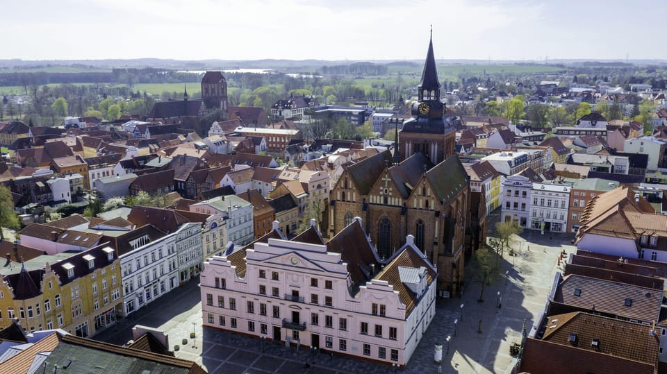 Güstrow: Guided Tour of the Historic City Center - Inclusions and Additional Benefits