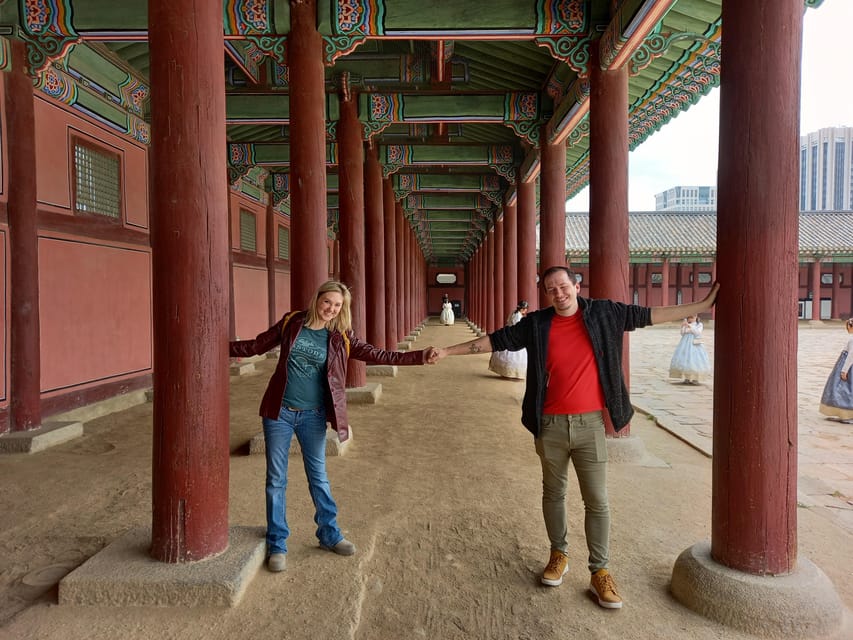 Gyeongbokgung-Folk Museum-Bukchon-Jogyesa Temple in Insadong - Included Services