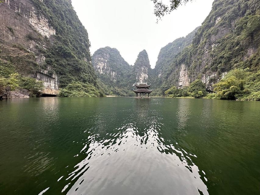 Ha Noi: Ninh Binh/ Bai Dinh -Trang An/ Small Group/ Limosine - Exploring Trang An