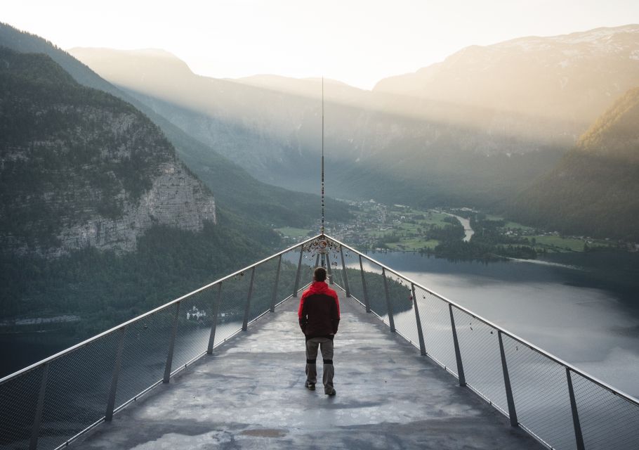 Hallstatt: Sunrise Hike With a Photographer - Photography Services Included