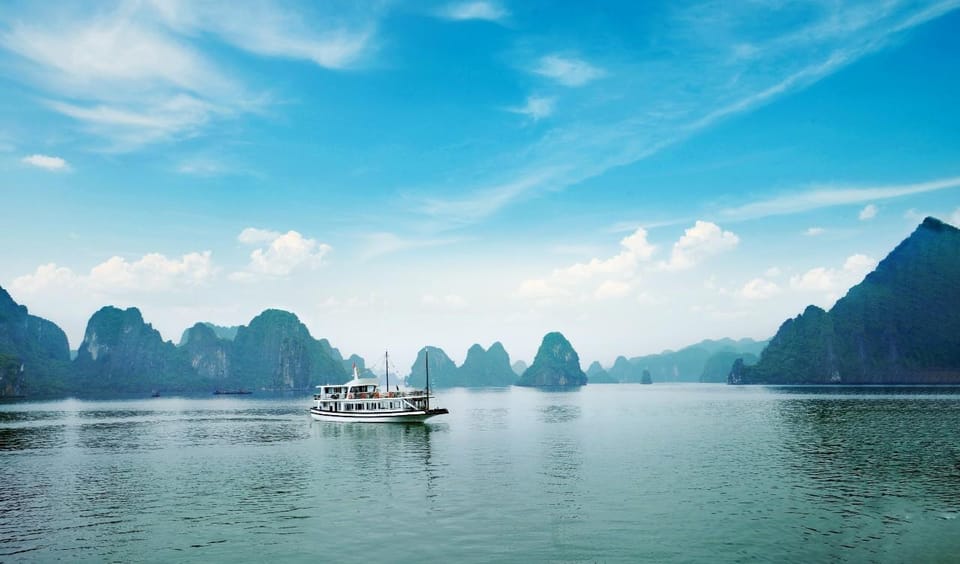 Halong Bay 4 Hours Cruise Trip: Thien Cung Cave & Kayaking - Included Activities