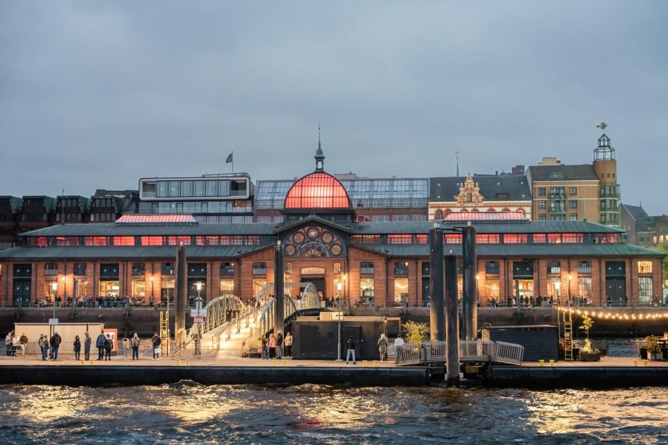 Hamburg: 1.5-Hour Evening Lights Harbour Cruise on a Ship - Customer Ratings and Reviews