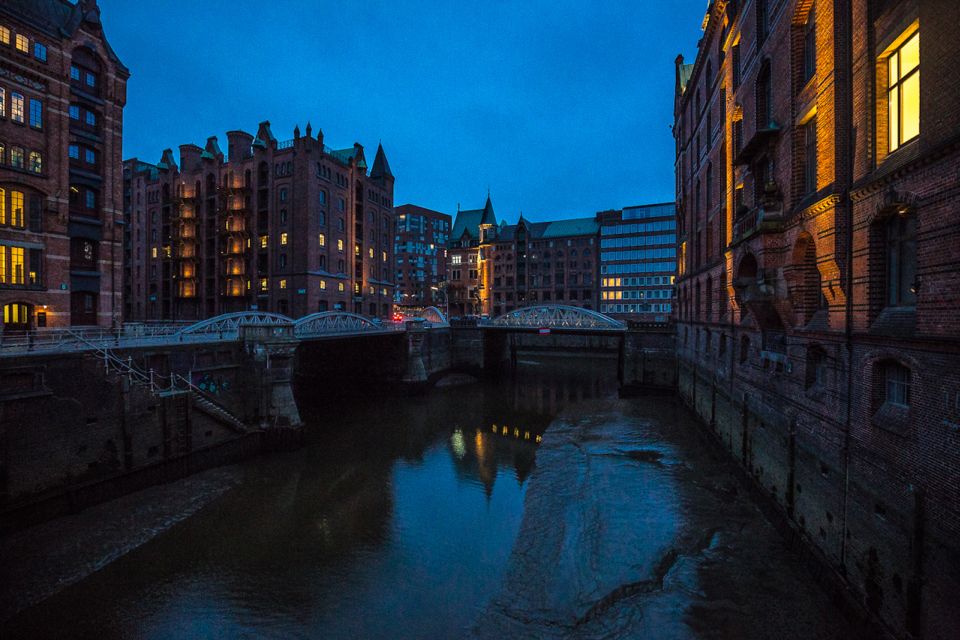 Hamburg: Eerie Speicherstadt Tour - Tips for a Great Tour