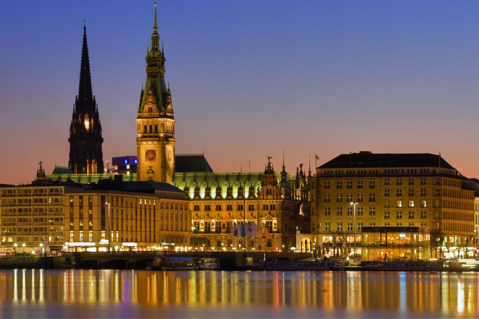 Hamburg: First Discovery Walk and Reading Walking Tour - Requirements and Recommendations