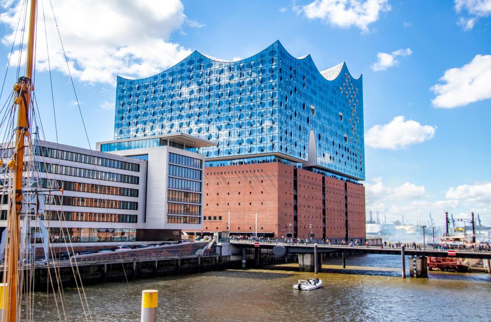 Hamburg: Private Architecture Tour With a Local Expert - Key Sites