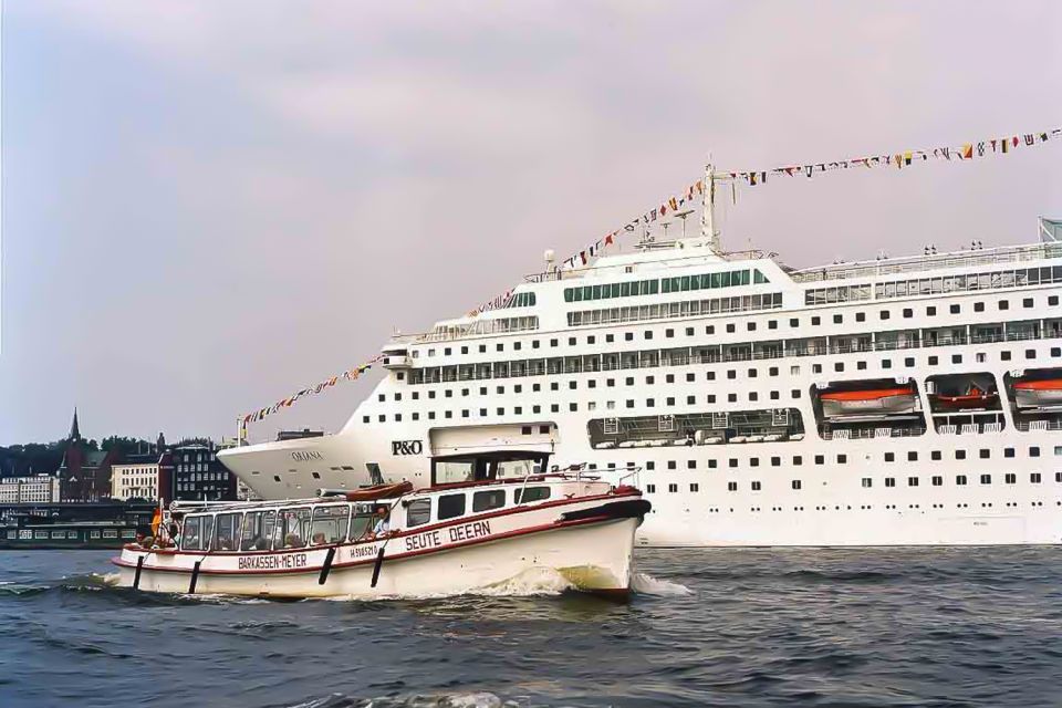 Hamburg: Traditional Harbor Tour With Commentary - Important Information for Travelers