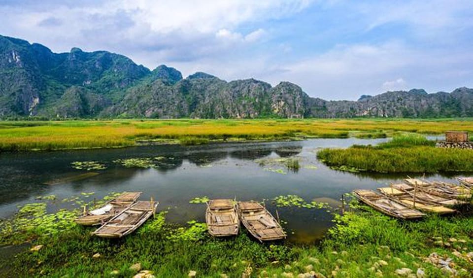 Hanoi: Hoa Lu, Tam Coc and Mua Cave Limo Bus Tour With Lunch - Included Activities