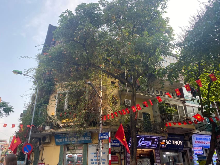 Hanoi: Walking Culturistic Tour With Snacks - Itinerary Details