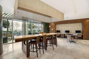 Hanover Post Oak - Nearby Attractions