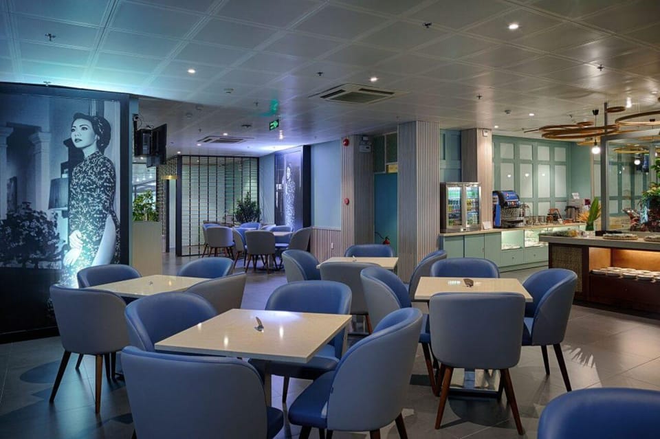 HCMC: Tan Son Nhat International Airport Business Lounge - Contact Information