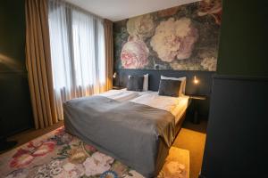 Heerlen City Hotel - Booking Process and Policies