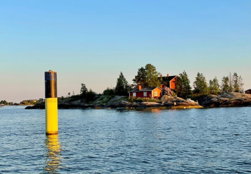 Helsinki: Private Boat Tour - Boat Features and Amenities