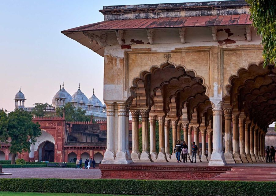 Highlights of the Agra (Guided Half Day City Tour) - Agra Fort Exploration