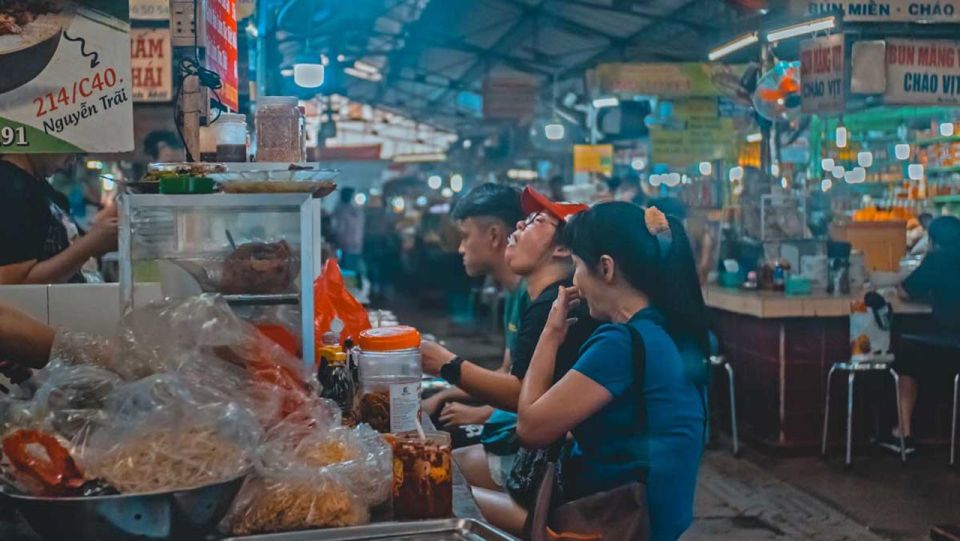 Ho Chi Minh City: Street Foodie Night Cycling Tour - Participant Requirements