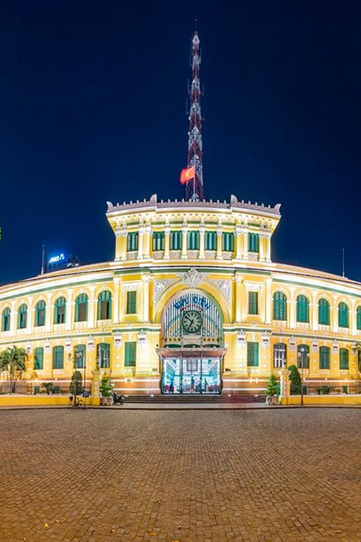 Ho Chi Minh: Sai Gon - The City Of Bustle & Bright Lights - Vibrant Market Life