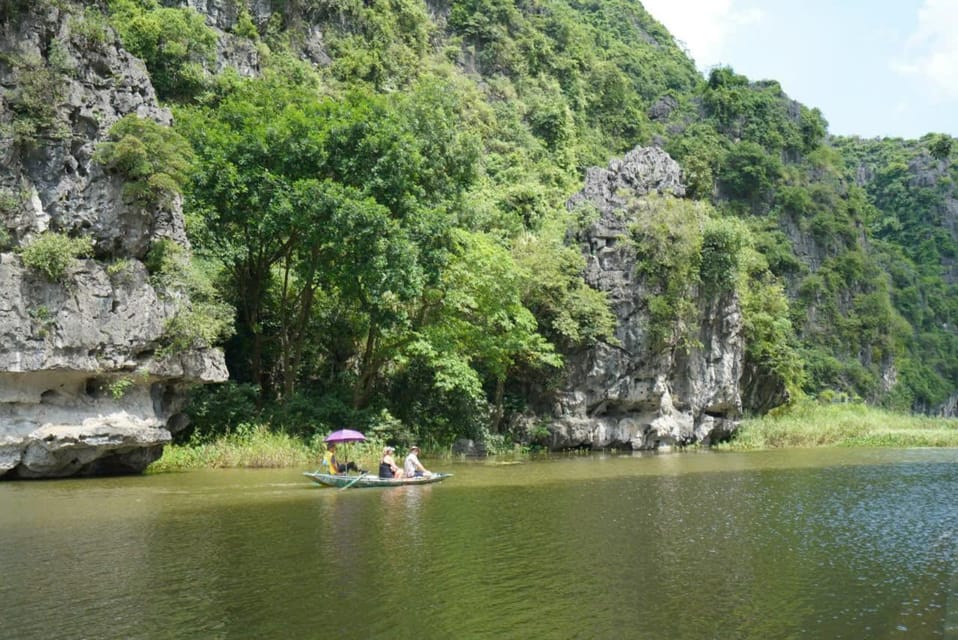 Hoa Lu - Trang An-Mua Cave Full Day With Buffet Lunch - Trang An Scenic Landscape Cruise