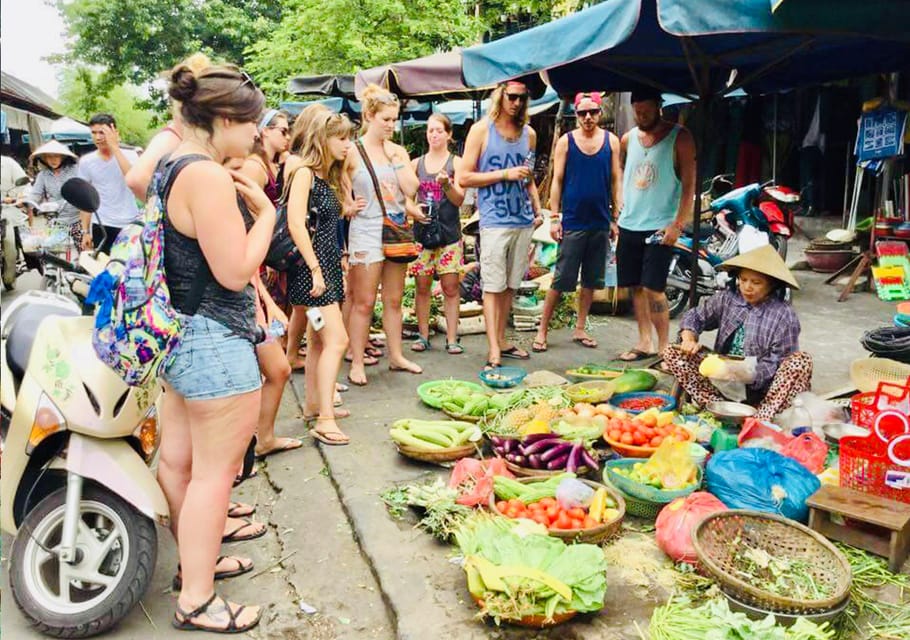 Hoi An/Da Nang: Market Tour, Boat Ride, and Cooking Class - Bamboo Basket Boat Ride