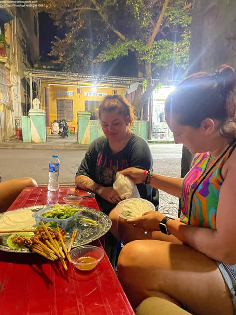 Hoi An: Street Food Walking Tour With Tastings - Participant Information