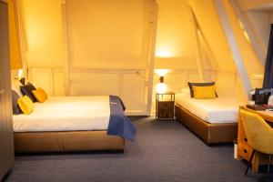 Hotel De Gulden Leeuw - Booking Details and Policies