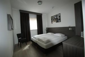 Hotel De Keizerskroon Amsterdam-Schiphol-Halfweg - Policies and Important Information