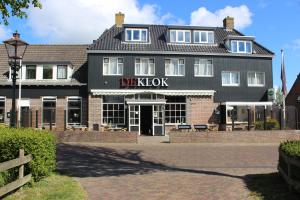 Hotel De Klok - Nearby Attractions