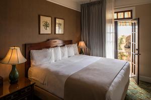 Hotel El Capitan - Dining Options