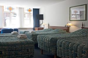 Hotel Prince Hendrik - Nearby Attractions