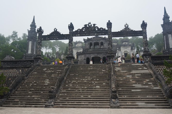Hue: Dragon Boat, Royal Tombs, Citadel, Thien Mu Pagoda - Scenic Cruise on Perfume River