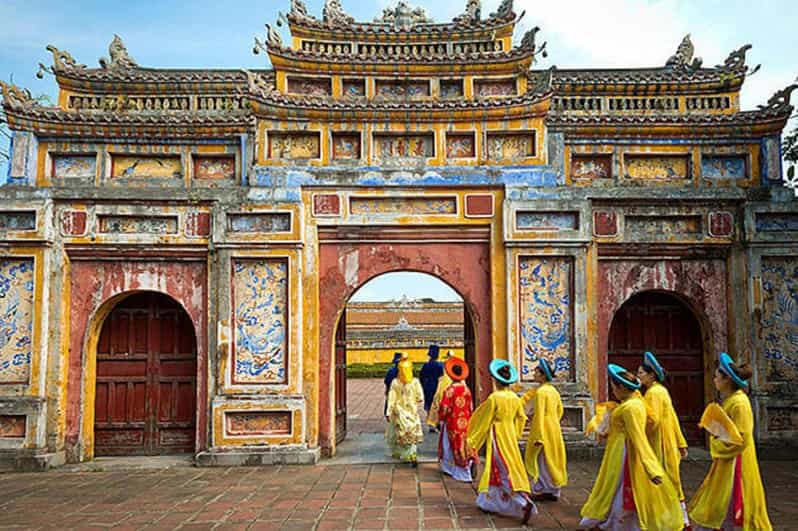 Hue Imperial City Walking Tour - The Noon Gate