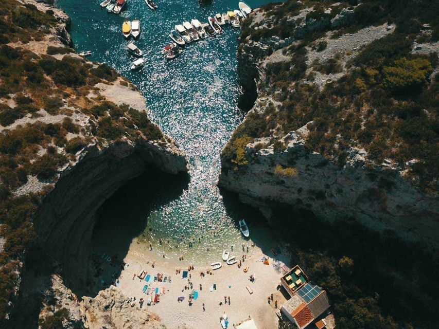 Hvar: Private Blue Cave and Vis Speedboat Tour - Meeting Point and Schedule