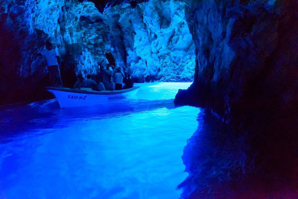 Hvar:Blue & Grenn Cave and Vis Island Private Speedboat Tour - Customer Experience