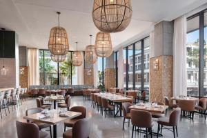 Hyatt Centric Downtown Nashville - Location Highlights
