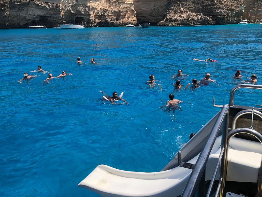 Ibiza: Crystal Waters Formentera, Open Bar and Buffet Lunch - Included Amenities