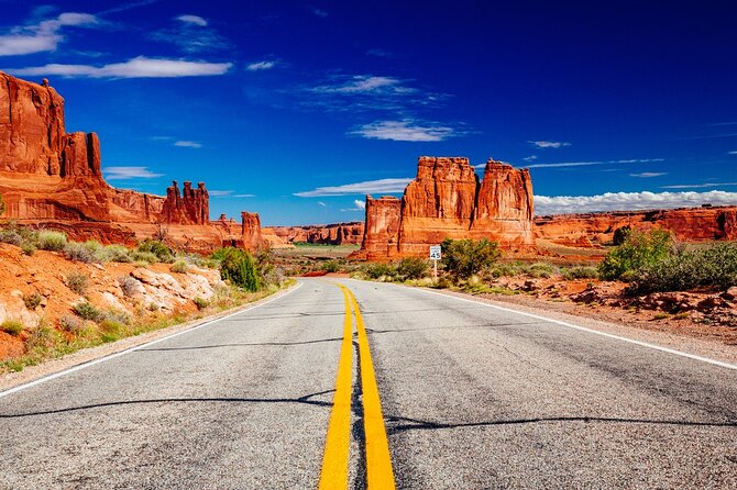 Immersive Arches Scenic Road Tour W/ Iconic Stops - Cancellation Policy