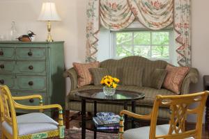 Inn at Warner Hall - Booking Information