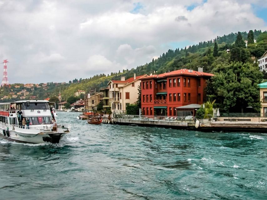 Istanbul: Bosphorus Cruise and Dolmabahçe Palace Day Tour - Pickup Information