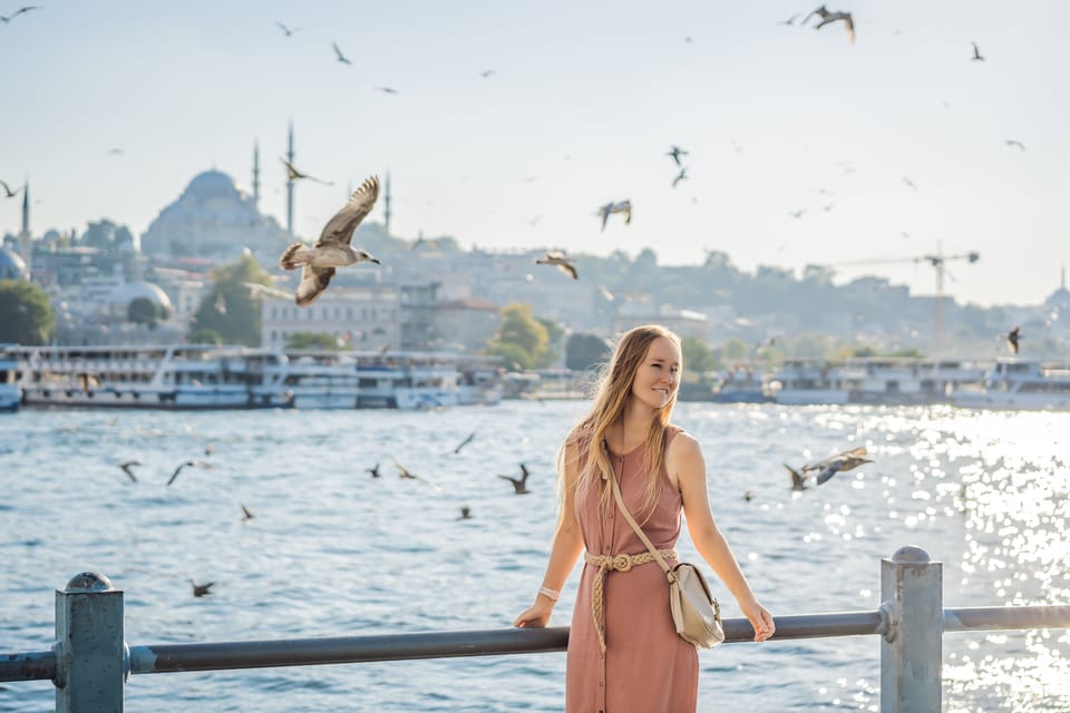 Istanbul: PhotoTour Galata Tower, Bosphorus and Hidden Gems! - Meet the Photographer