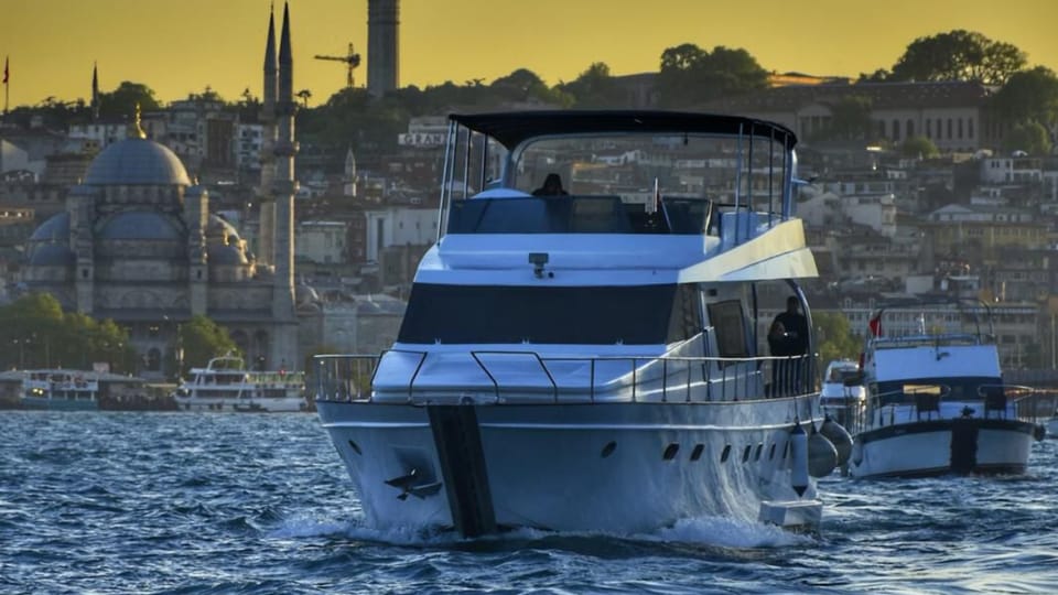 Istanbul Private Luxury Yacht on Bosphorus 24 Meter (79 Feet) - Accessibility Features